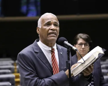 Deputado federal Pastor Sargento Isidório (Avante)