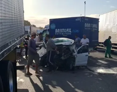 Batida aconteceu em Feira de Santana, na BR 101