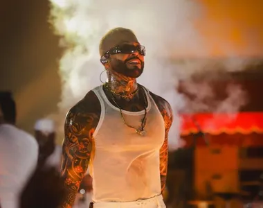 Audiovisual foi gravado no bairro onde o cantor nasceu