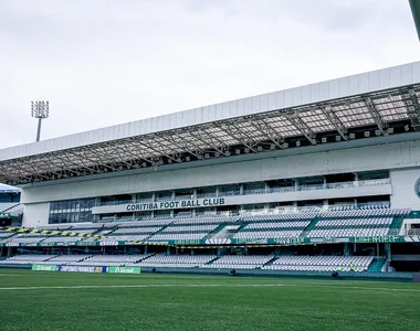 Crepaldi sofreu uma fratura durante o jogo