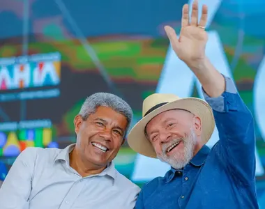 Presidente Lula ao lado do governador Jerônimo Rodrigues