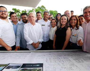 Governador Jerônimo Rodrigues (PT), prefeito Zé Ronaldo (União) e outros nomes da política