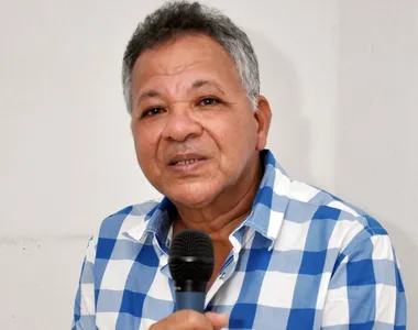 Popular locutor e radialista Antônio Carlos