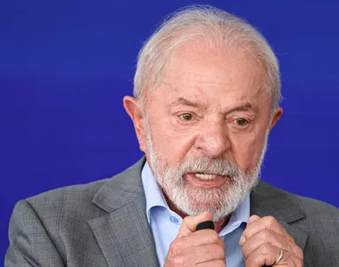 Lula critica uso de celular e diz que ninguém presta atenção