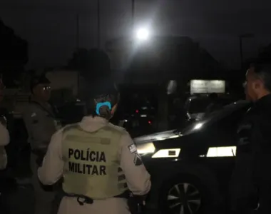 Duas pessoas foram mortas e outras duas feridas