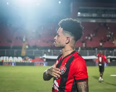 Matheuzinho, meia do Vitória