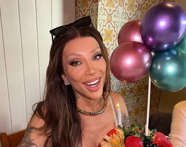 Maya retirou ossos do rosto durante procedimento