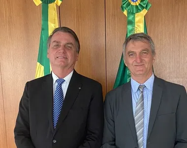 Bolsonaro participou de bolão da Mega da Virada com o irmão, Renato, e acertou quadra com número 13