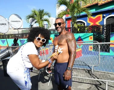 Moradores do Candeal lucram durante eventos no Candyall Guetho Square