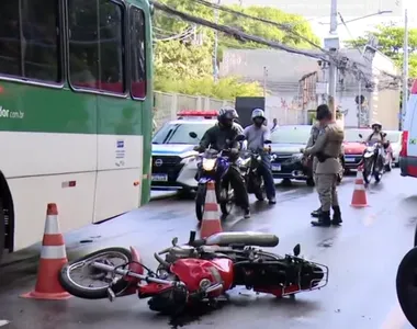 O veículo envolvido seria ligado ao transporte universitário