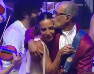Ivete Sanagalo chorou no ombro de Luciano Calazans