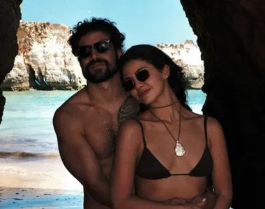 Caio Castro e Vitória Bohn