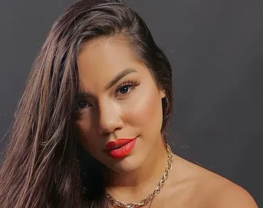 Blogueira ficou conhecida após relacionamento com Oh Polêmico