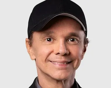 Cantor Netinho expõe golpe com seu nome