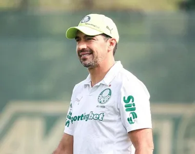 Abel Ferreira acertou bolas no travessão