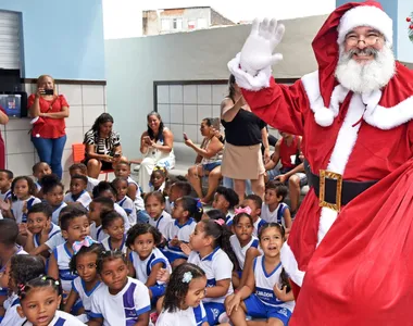 Papai Noel fez a alegria da criançada