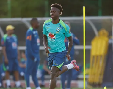 Vini está concentrado com a Seleção Brasileira na Coreia do Sul