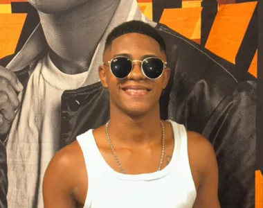 Cantor baiano Raíque Santana