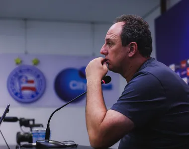 Rogério Ceni defendeu Ronaldo em entrevista coletiva após o triunfo