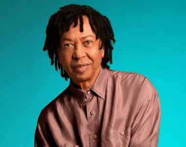 Djavan celebra os 50 anos de carreira em 2026