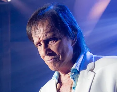 Cantor Roberto Carlos sofreu acidente de carro