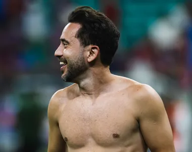 Craque deve curtir um dia de Carnaval em Salvador com a amada