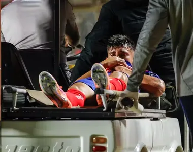 Sanabria deixa jogo contra o São Paulo machucado