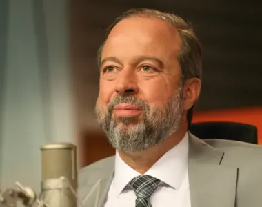Ministro afirma que o governo tem controle da situação