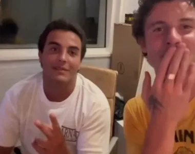 Shawn esteve hospedado na casa da cantora