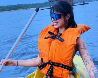 Thayane fazia trilha com um amigo, mas o deixou para trás