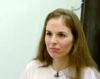 Suzane Von Richthofen é flagrada curtindo praia