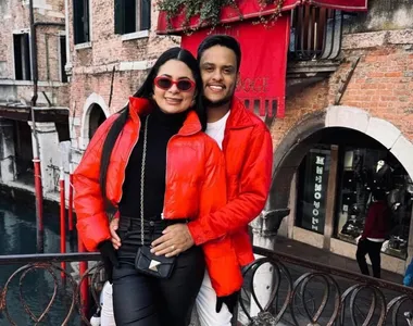 Thiago Aquino e a esposa, Thayná Santiago