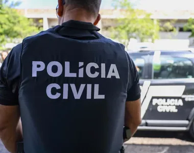 Agentes fizeram buscas na manhã desta terça-feira (21)