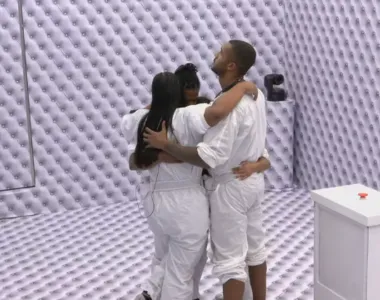 Quatro participantes entraram no jogo