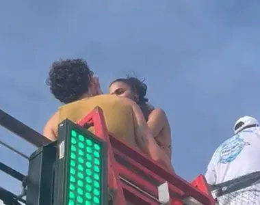 Shawn Mendes de ‘lovezinho’ com Bruna Marquezine