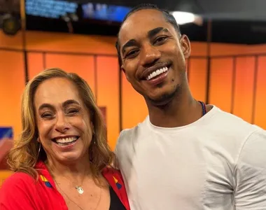 Momento entre os artistas viralizou na net