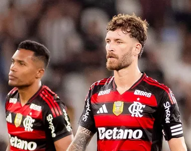 Léo Pereira critica gramado da Fonte Nova e diz preferir Nilton Santos