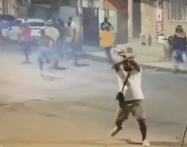 Torcedores levaram encurralo da polícia