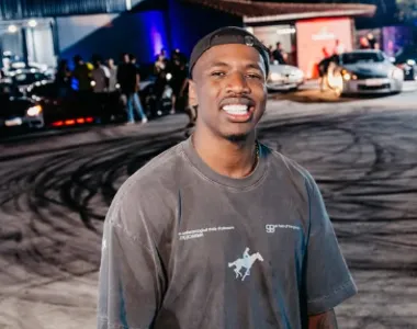 Henrique parou de distribuir os presentes