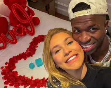 Vini Jr. foi chamado de corno pela web