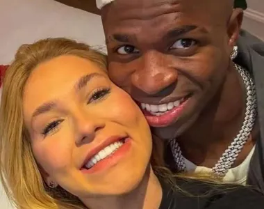 Virgínia assumiram relacionamento há um mês