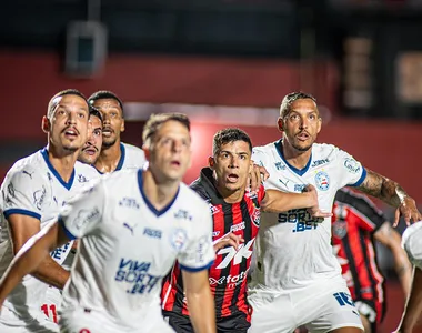 Há possibilidade do Bahia escalar time misto contra o Vitória