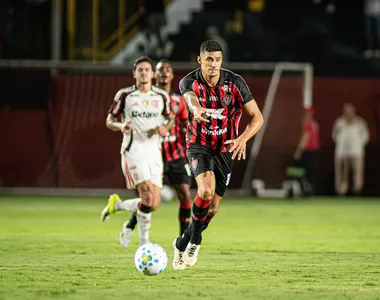 Vitória jogou melhor, mas saiu derrotado