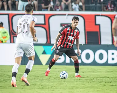 Tuco Corrêa e Lucas Halter no empate sem gols entre Vitória e Botafogo