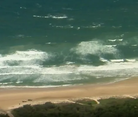Imagem ilustrativa da imagem Corpo com marcas de mordidas é achado em famosa praia turística
