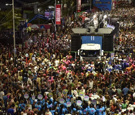 Imagem ilustrativa da imagem Mistura de ritmos divide opiniões no Carnaval de Salvador