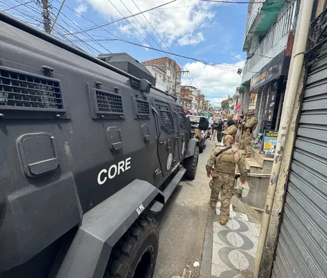 Imagem ilustrativa da imagem Moradores fecham ladeira durante protesto contra mortes em São Caetano