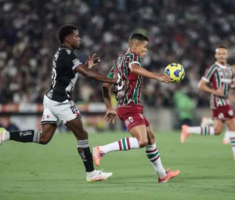 Imagem ilustrativa da imagem No apagar das luzes, Vasco vira sobre o Flu e fica com vantagem