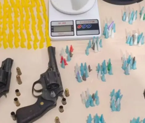 Imagem ilustrativa da imagem 'Pipocos' em Lauro de Freitas terminam com dois mortos e um preso