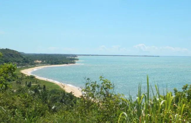 Imagem ilustrativa da imagem Influenciador recomenda ‘lisos’ não irem pra Trancoso; entenda